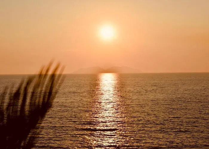 Aquamarine 1, 公寓 *