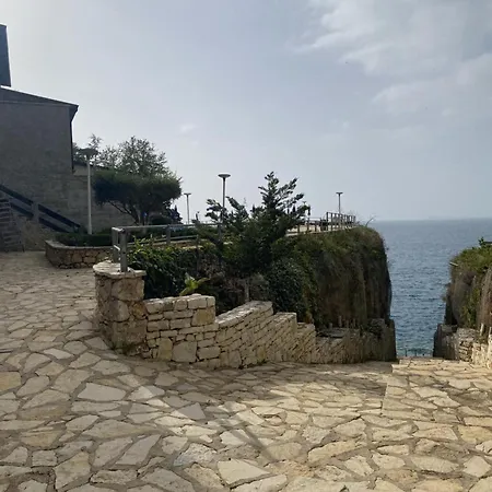 Aquamarine 1, Vlorë